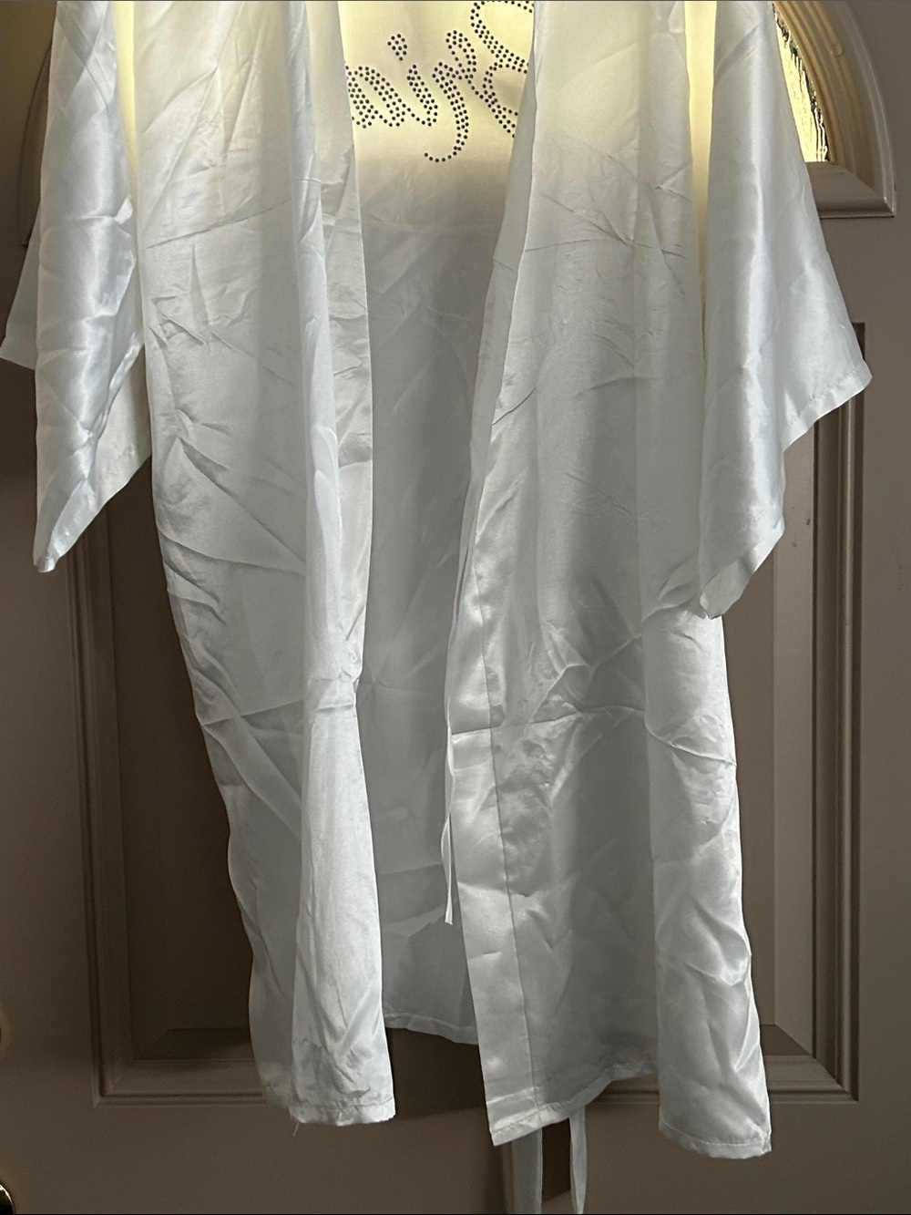 Bride Short Robe With Embellished “Bride” Script On Back With Short Sleeves - Picture 4 of 7
